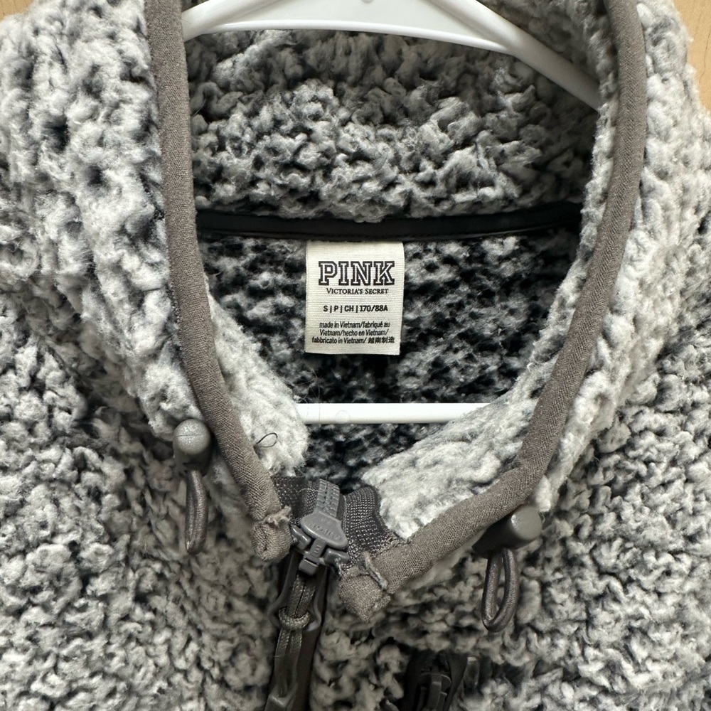 PINK Victoria's Secret Gray Sherpa Jacket - Picture 4 of 7